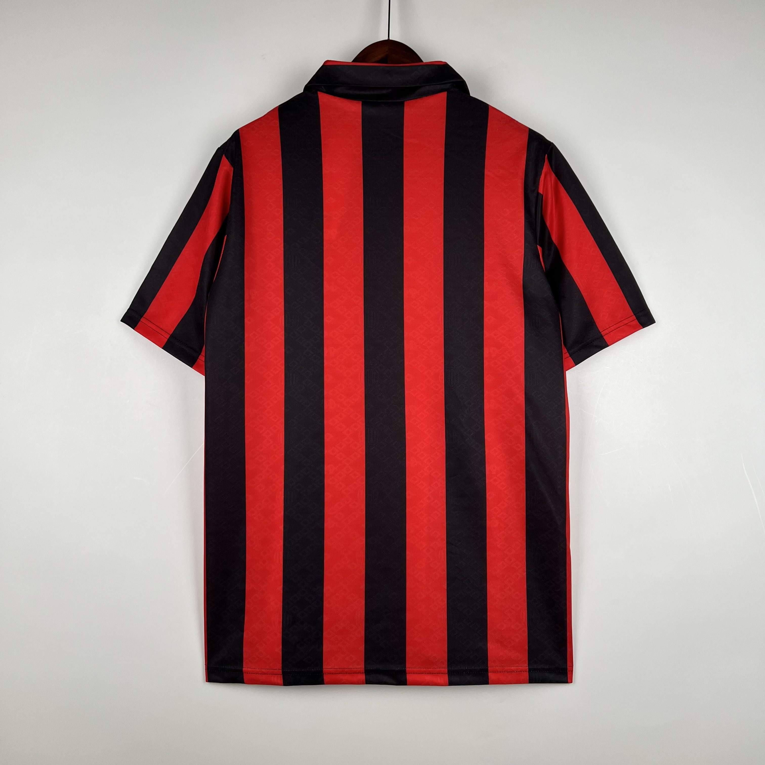 1989/1990 AC Milan home Retro Football Shirt (Fan Edition)