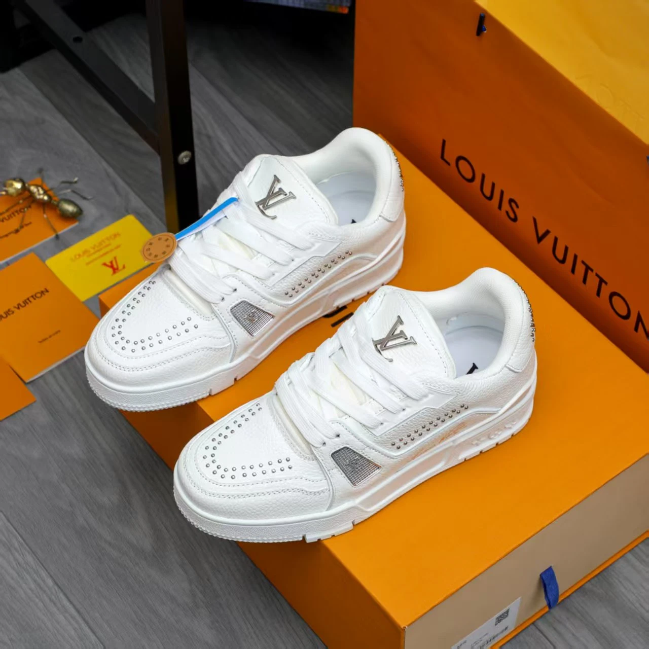 Top LV shoes, handmade genuine leather material