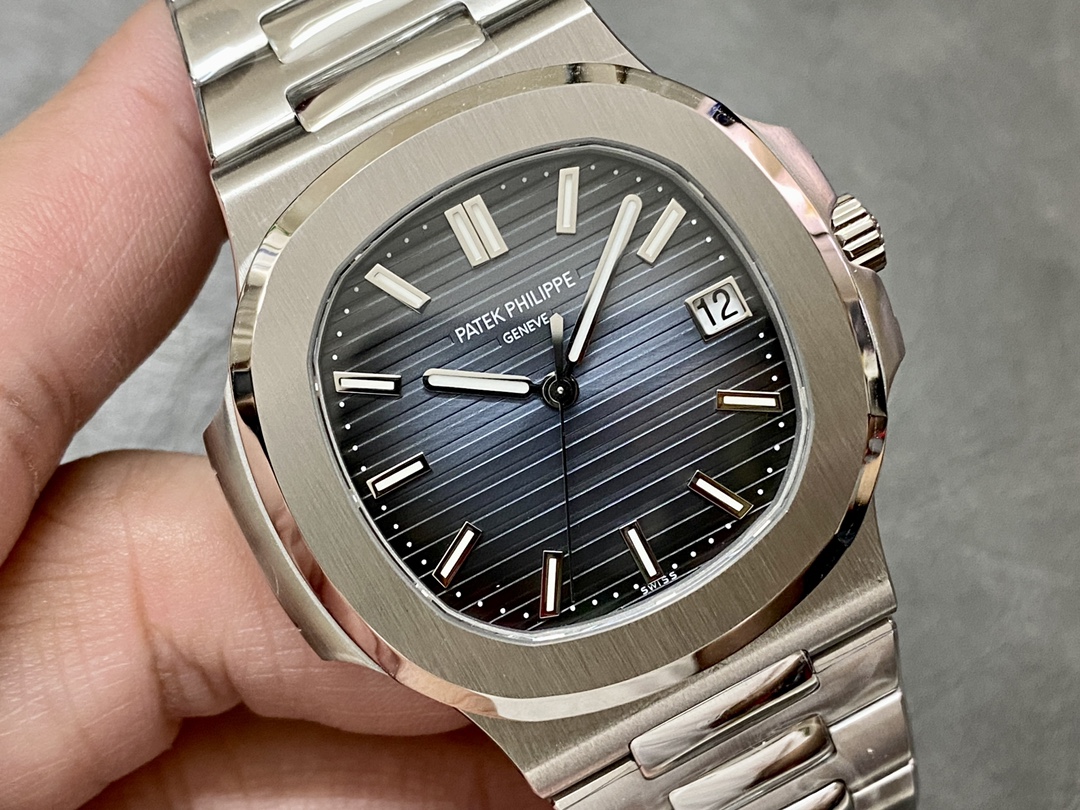 Replica Patek Philippe Nautilus 5711 1A Black Dial 40mm Mens Watch