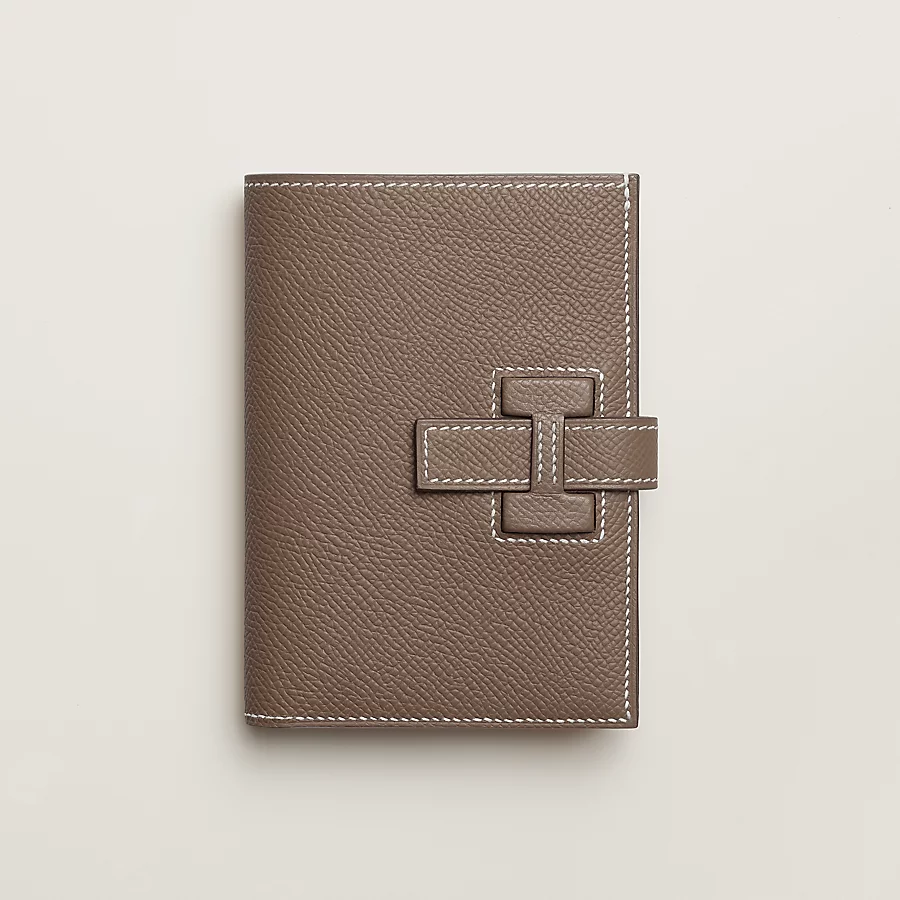 New H Passant Compact wallet H085779CK18
