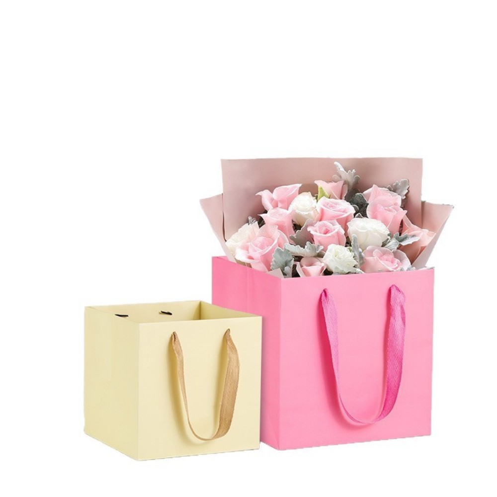 In-stock square kraft paper bags, thickened flower tote bags, baking gift packaging bags, Christmas gift bags with a high-end feel