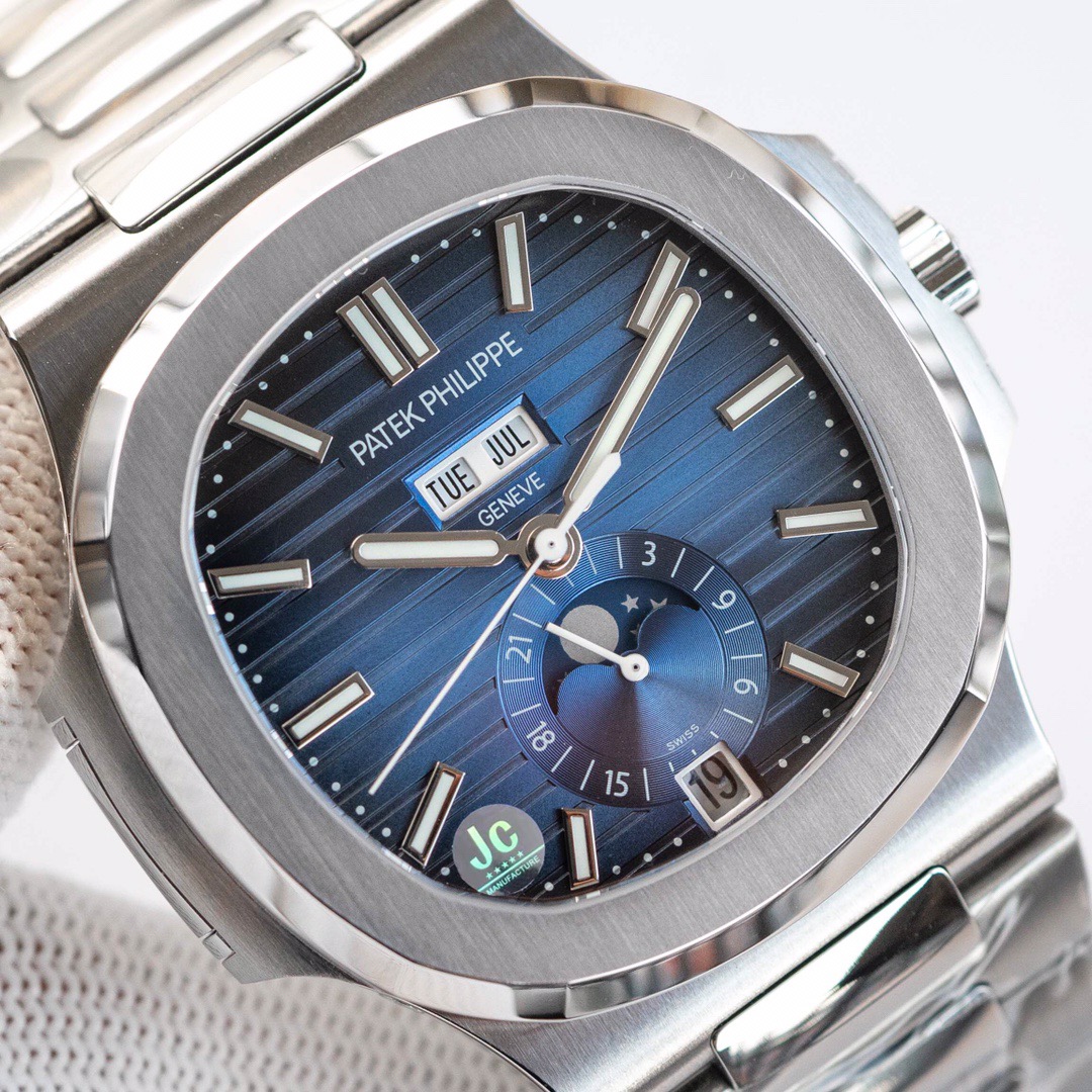 Patek Philippe Nautilus ref 5726/1A‑014 40.5mm Stainless Steel