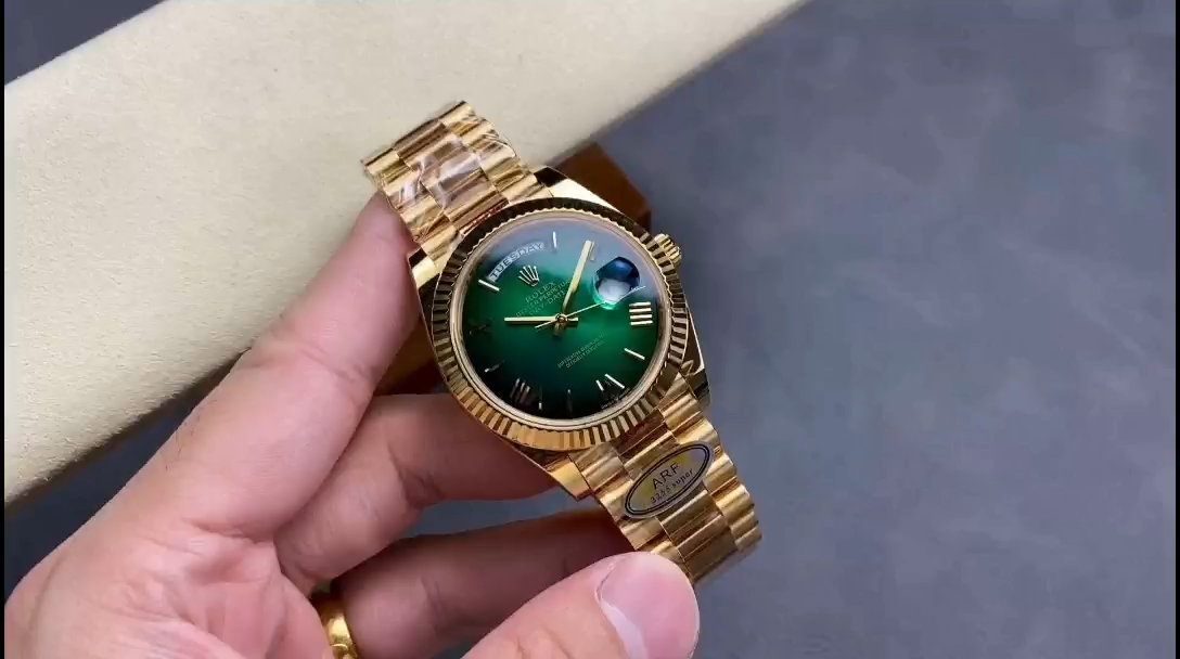 Rolex Day Date 40 Yellow Gold Green Ombre Dial M228238 0069 Replica