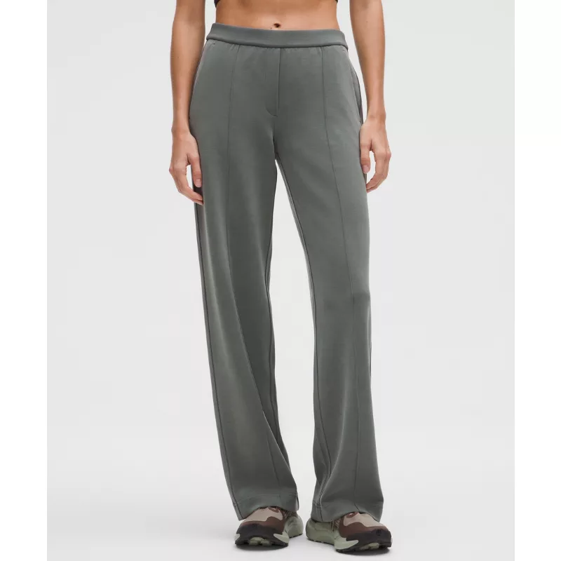 Softstreme Pintuck Mid-Rise Pant Regular