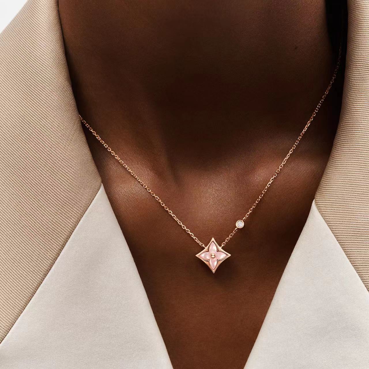 Color Blossom BB Star Pendant, Pink gold, Pink Mother-of-Pearl and diamond Q93612