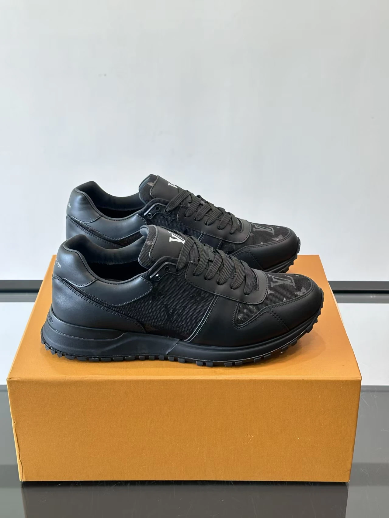 Top LV shoes, handmade genuine leather material