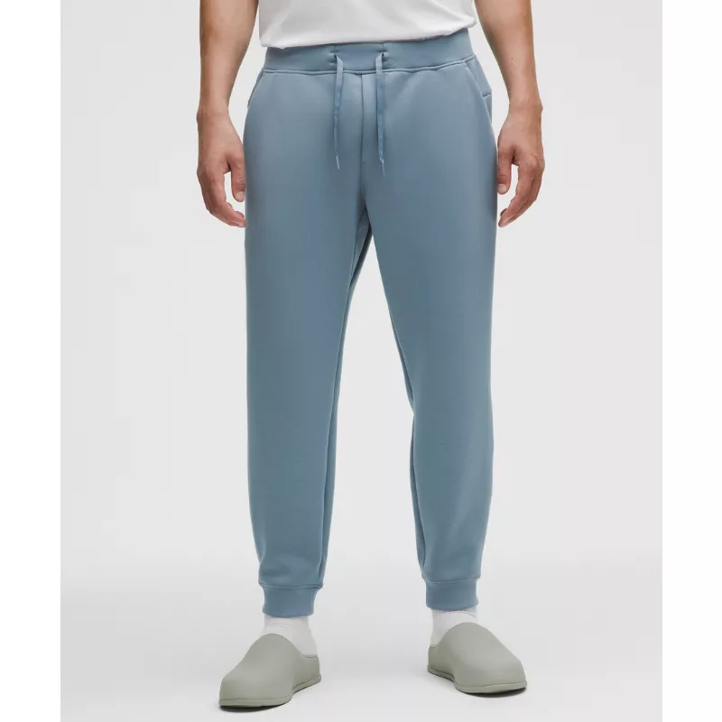 Smooth Spacer Jogger Shorter