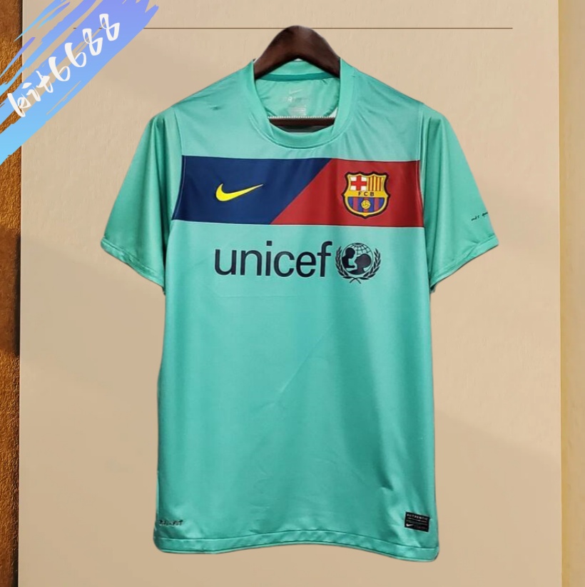 2010/2011 Barcelona Away Retro Football Shirt