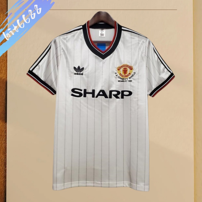 1983 Manchester United Away retro football jersey