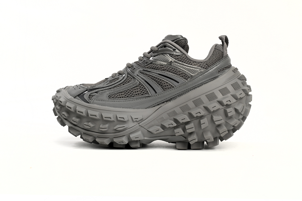 Balenciaga Defender Black Gray 685611 W2RA6 3000