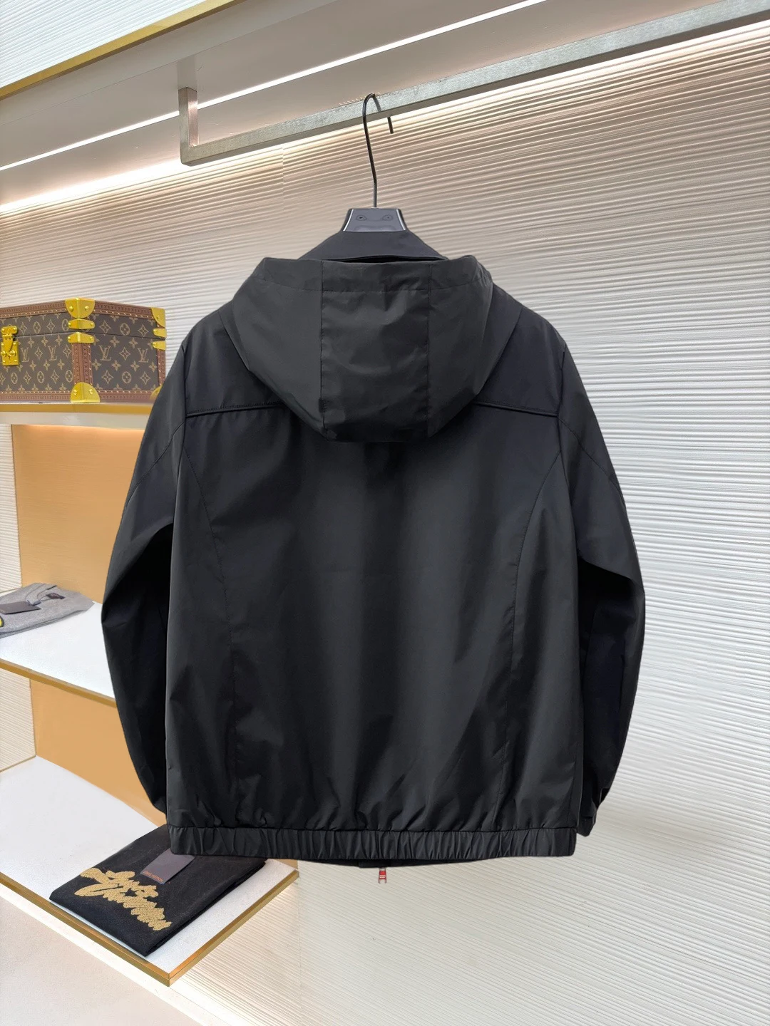 Prada 26SS Kapuze Schwarz Jacken ZI063688