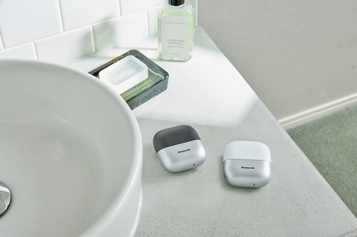 PANASONIC - Rasoio compatto 3 lame ES-CM3B-Nero/Silver