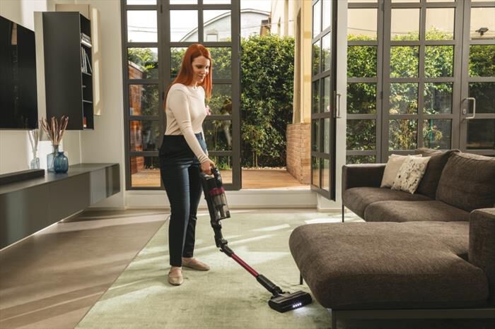 HOOVER - Aspirapolvere ricaricabile HF1P10HX 011-Magenta