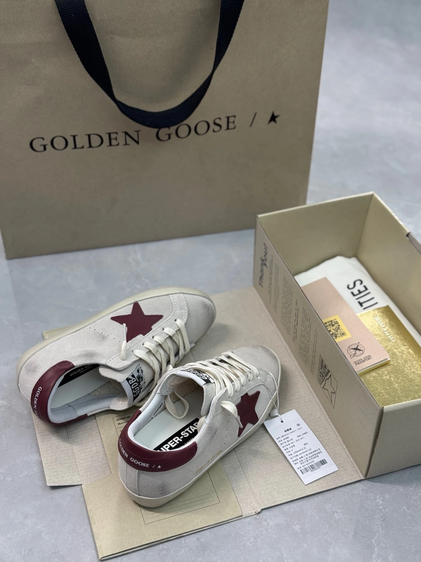 Golden Goose Super Star Dirty shoes made of top-grain cowhide