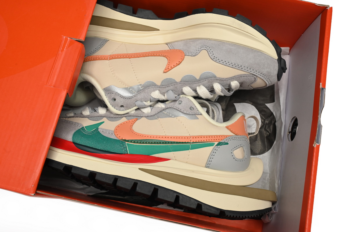 Sacai x Nike VaporWaffle 3.0 Beige orange color DD1875-107