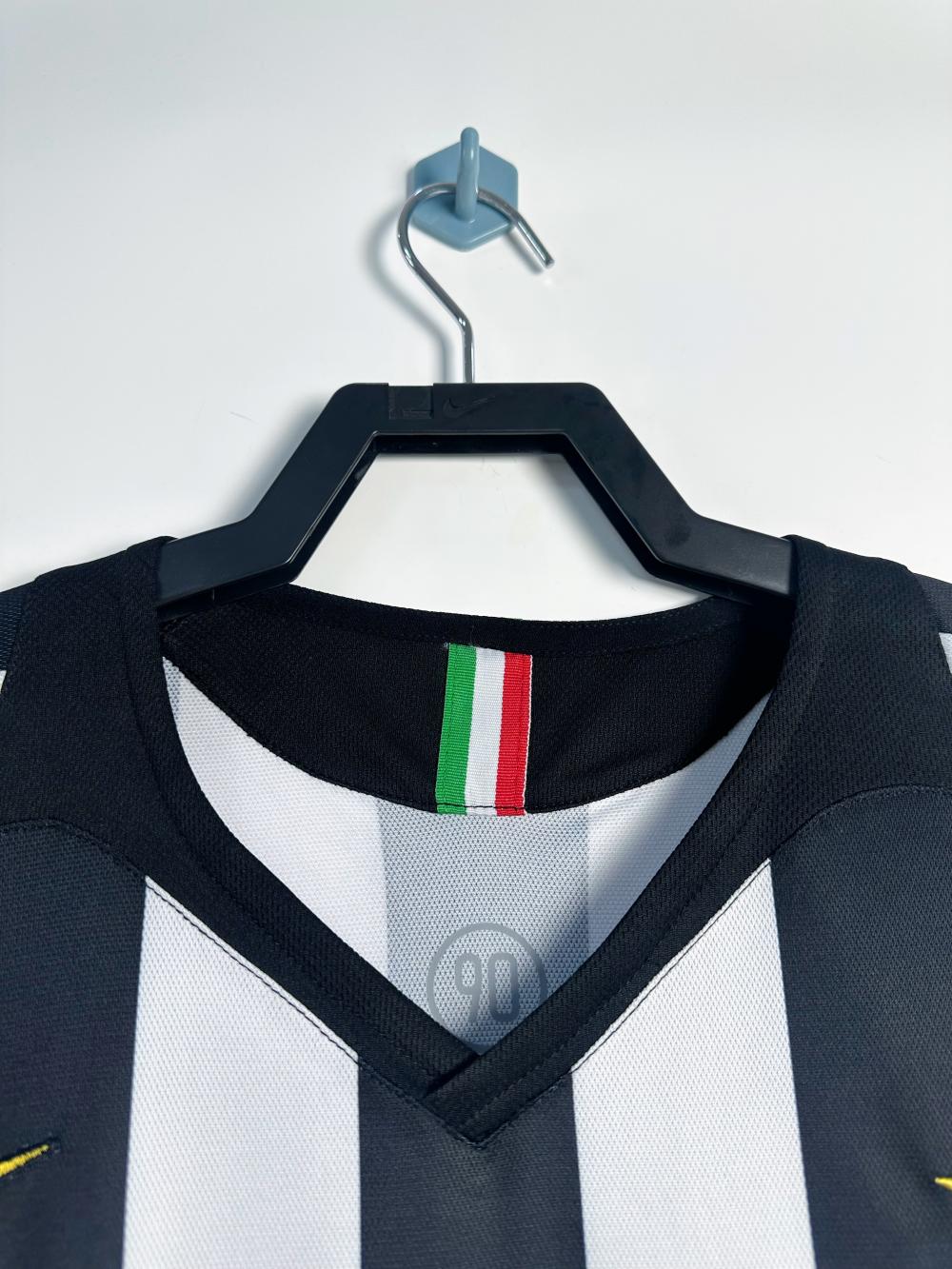 2005/2006 Juventus Home Retro Football Shirt