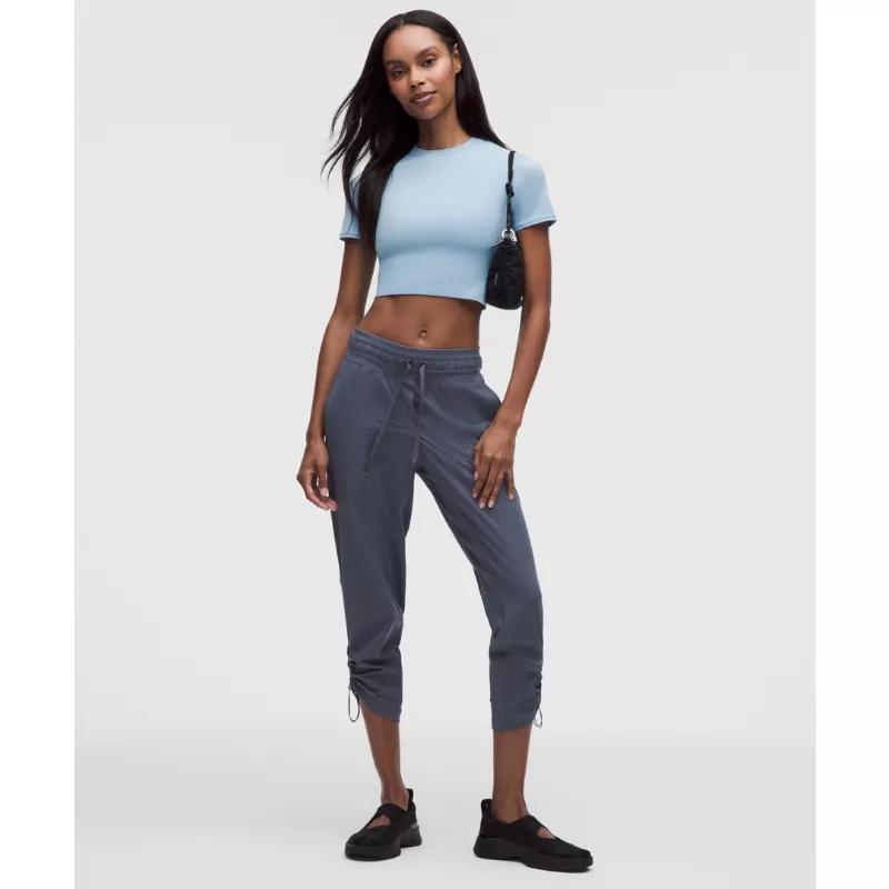 Dance Studio Mid-Rise Cropped Pant