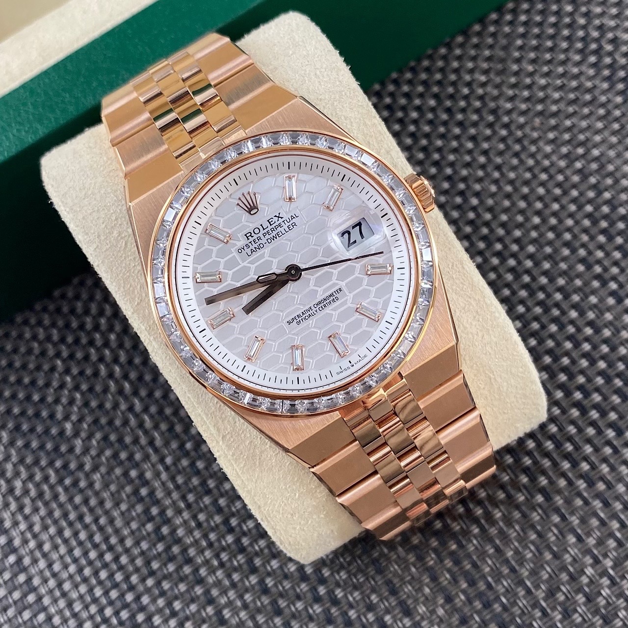 Rolex Land-Dweller 36 Oyster 36mm Everose gold and diamondsRolex  M127285TBR-0002