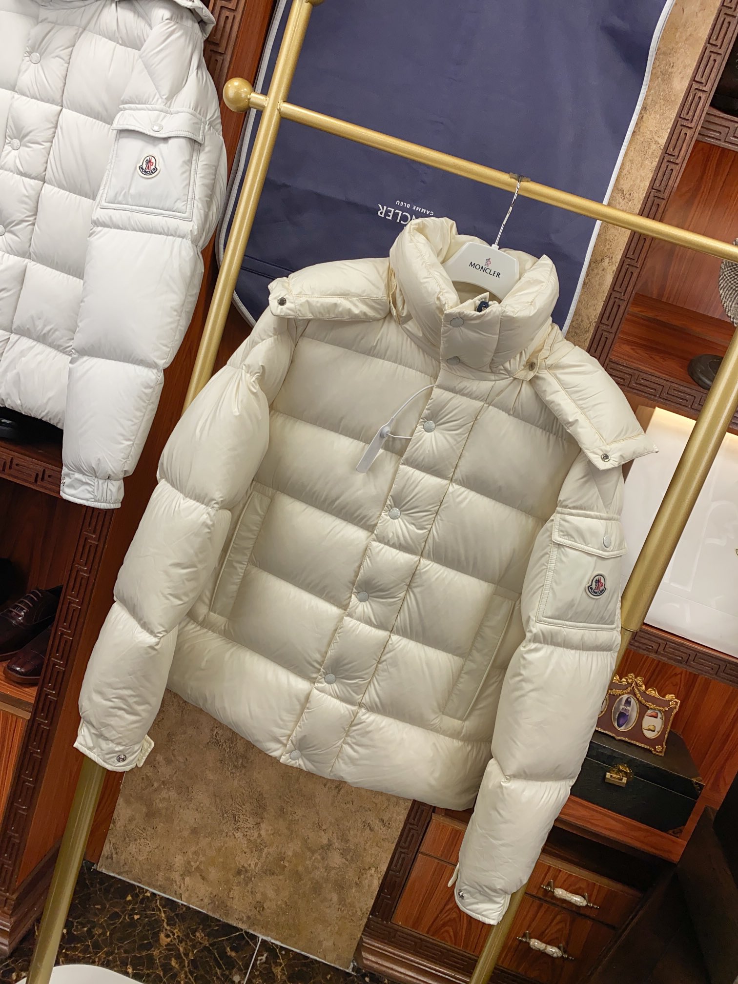 Moncler Herbst/Winter 2026 Hanovcrtan Daunenjacke Größe S-2XL