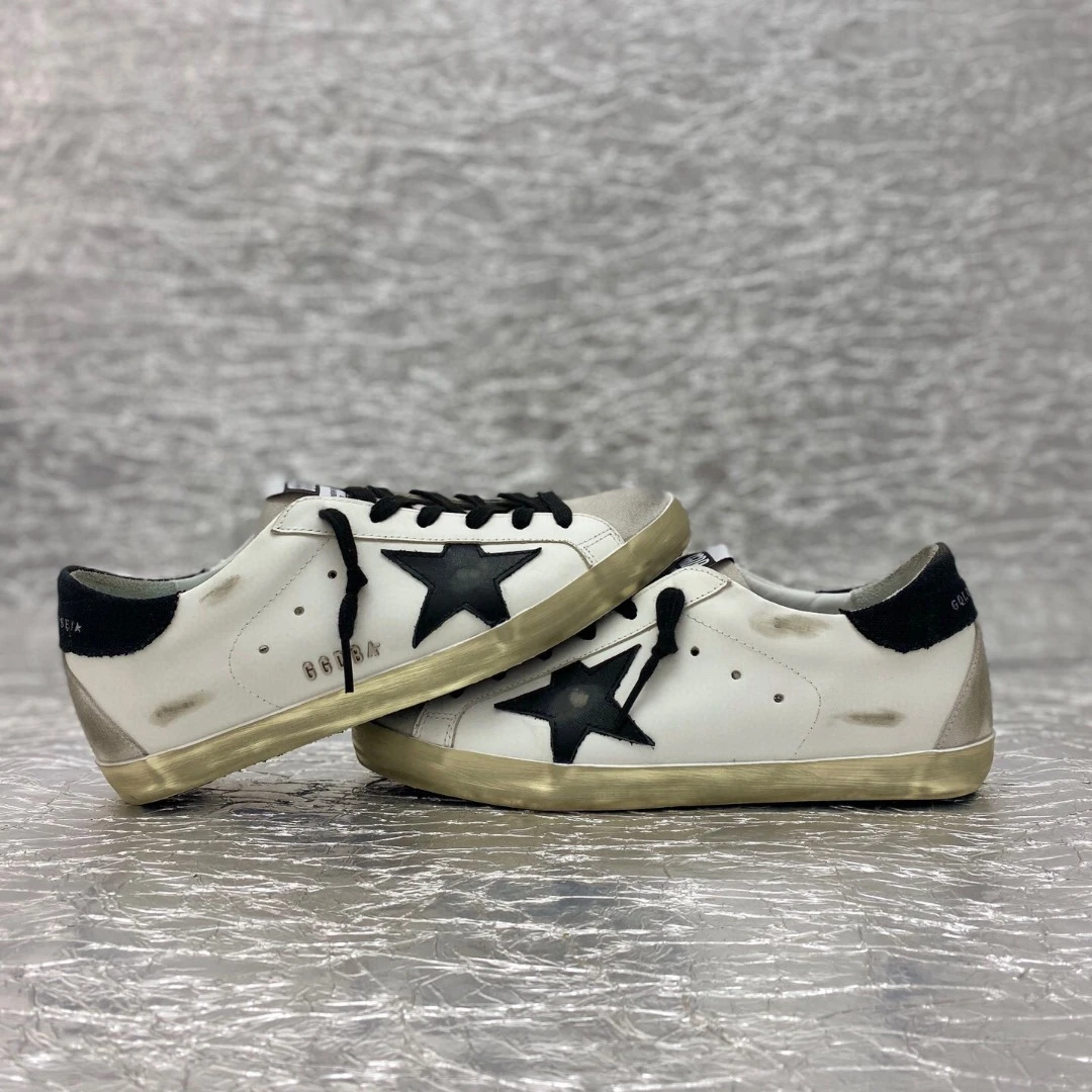 Golden Goose Super Star Dirty shoes made of top-grain cowhide