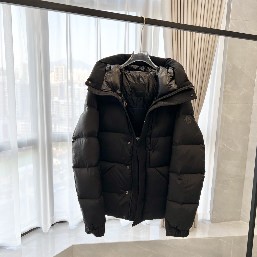 Moncler Herbst/Winter 2026 madeira Daunenjacke Größe S-2XL