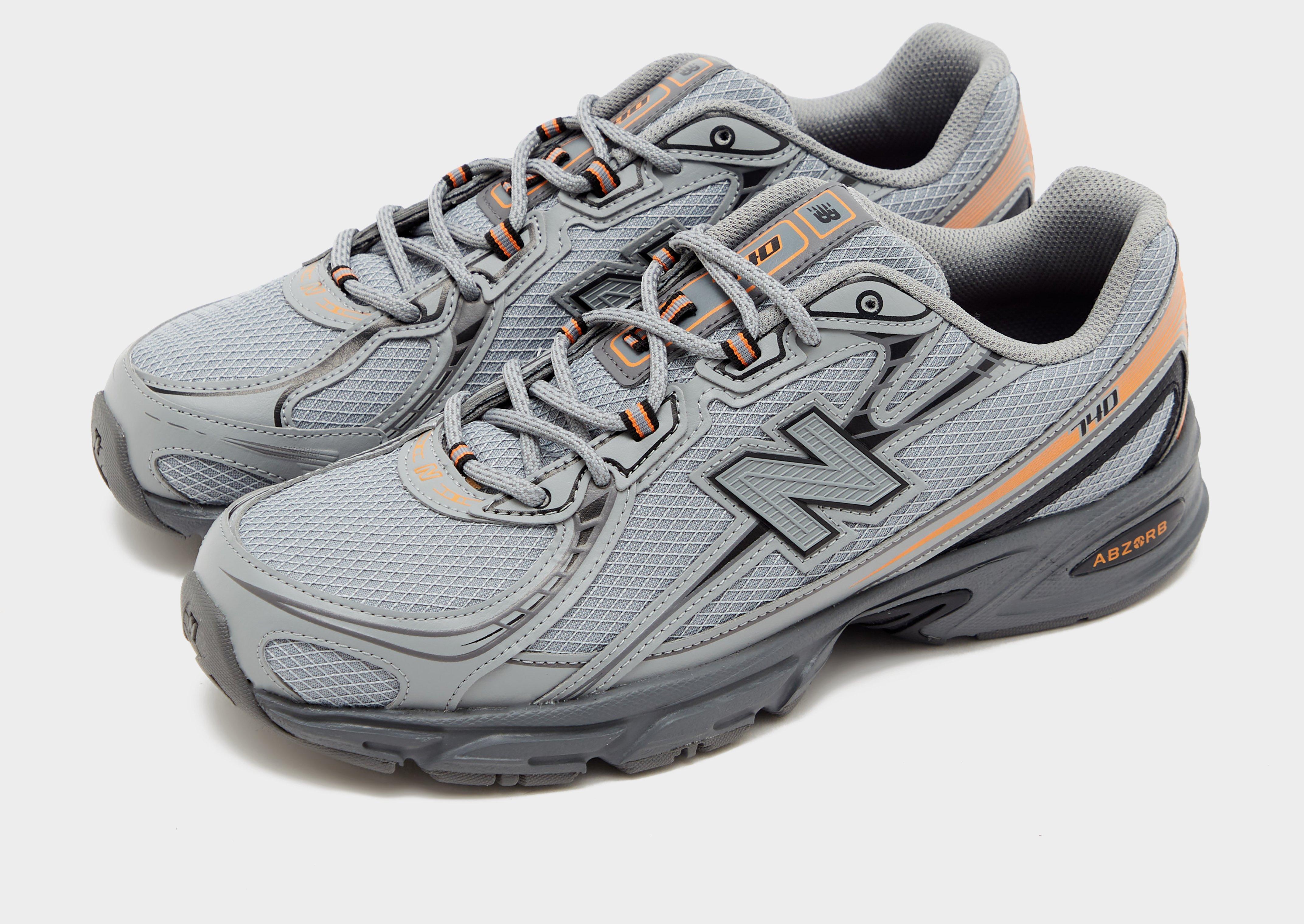 New Balance 740