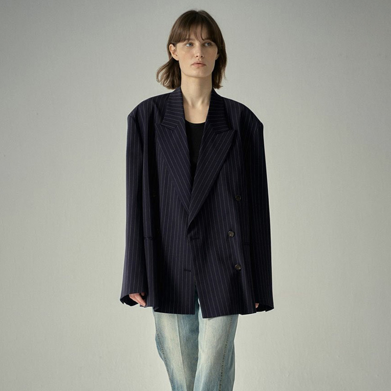 Stylish Retro commuter Loose Silhouette Striped Double-breasted Long-sleeved blazer Women