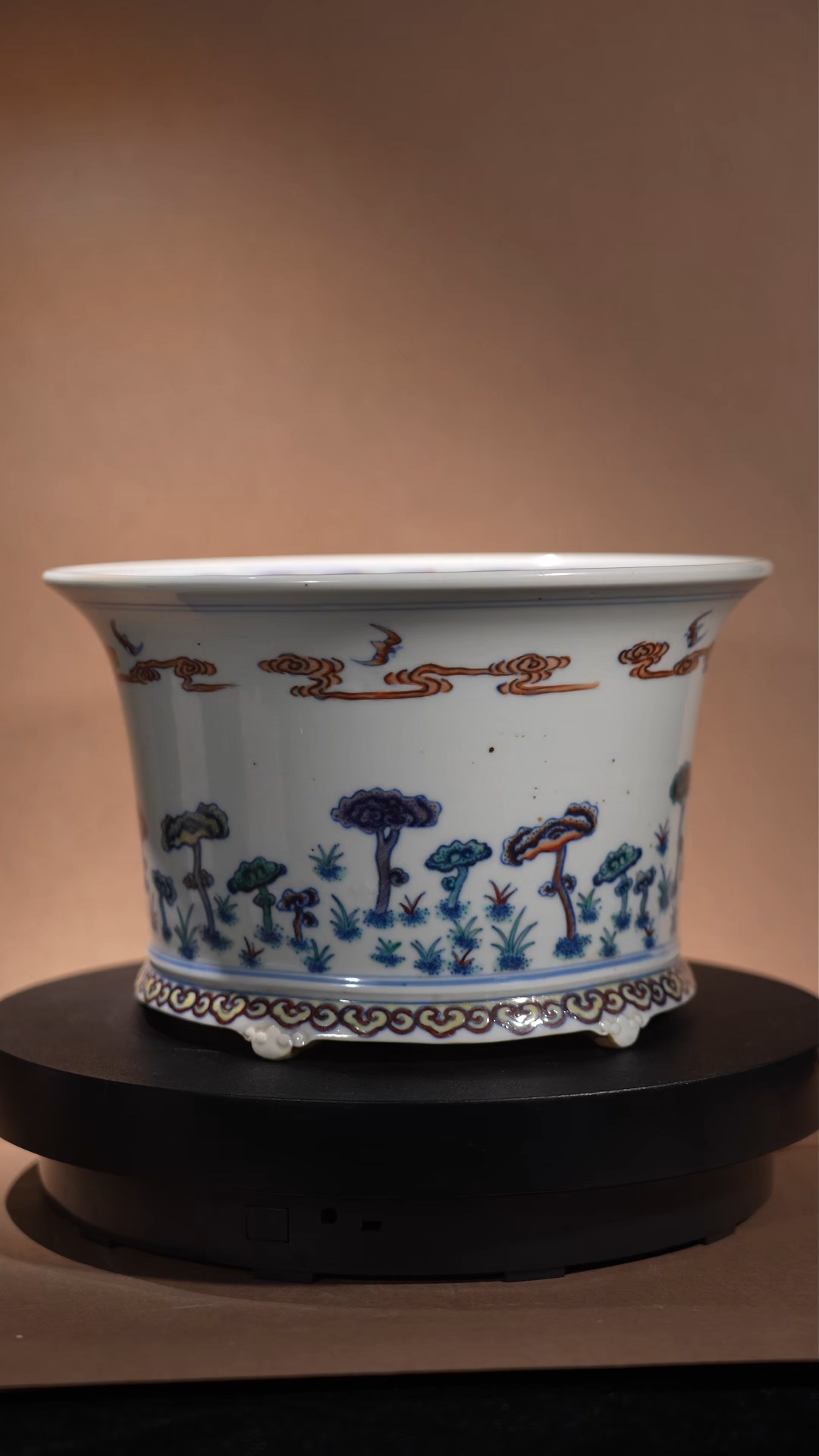 Chinese Doucai Porcelain Flower Pot with Lingxian Zhushou Motifs