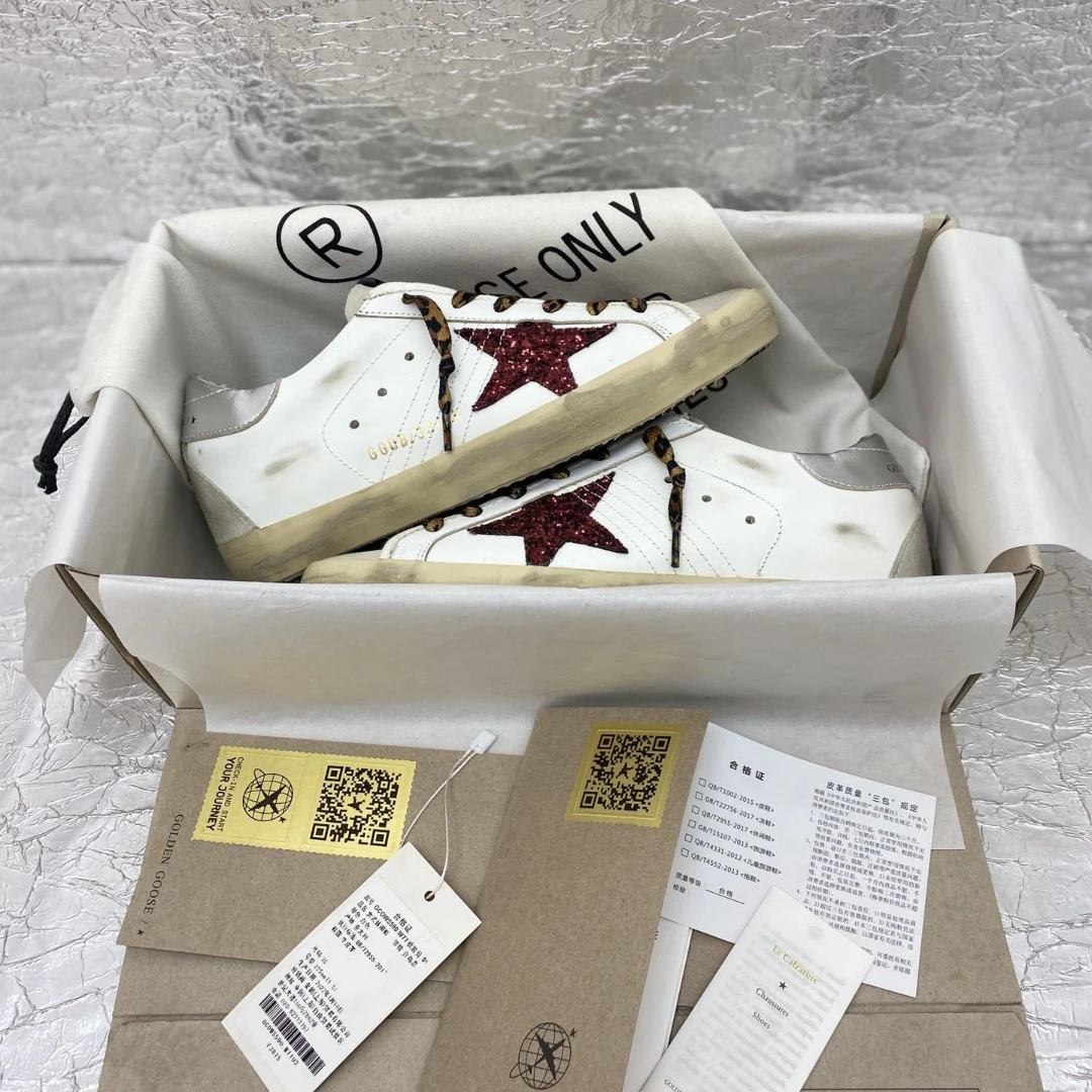 Golden Goose Super Star Dirty shoes made of top-grain cowhide