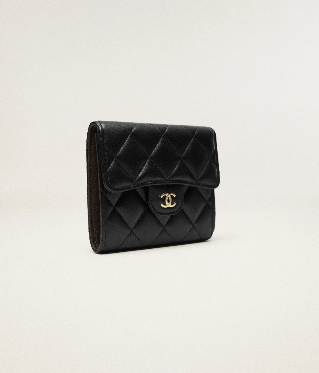 Classic Small Flap Wallet Lambskin & Gold-Tone Metal Black