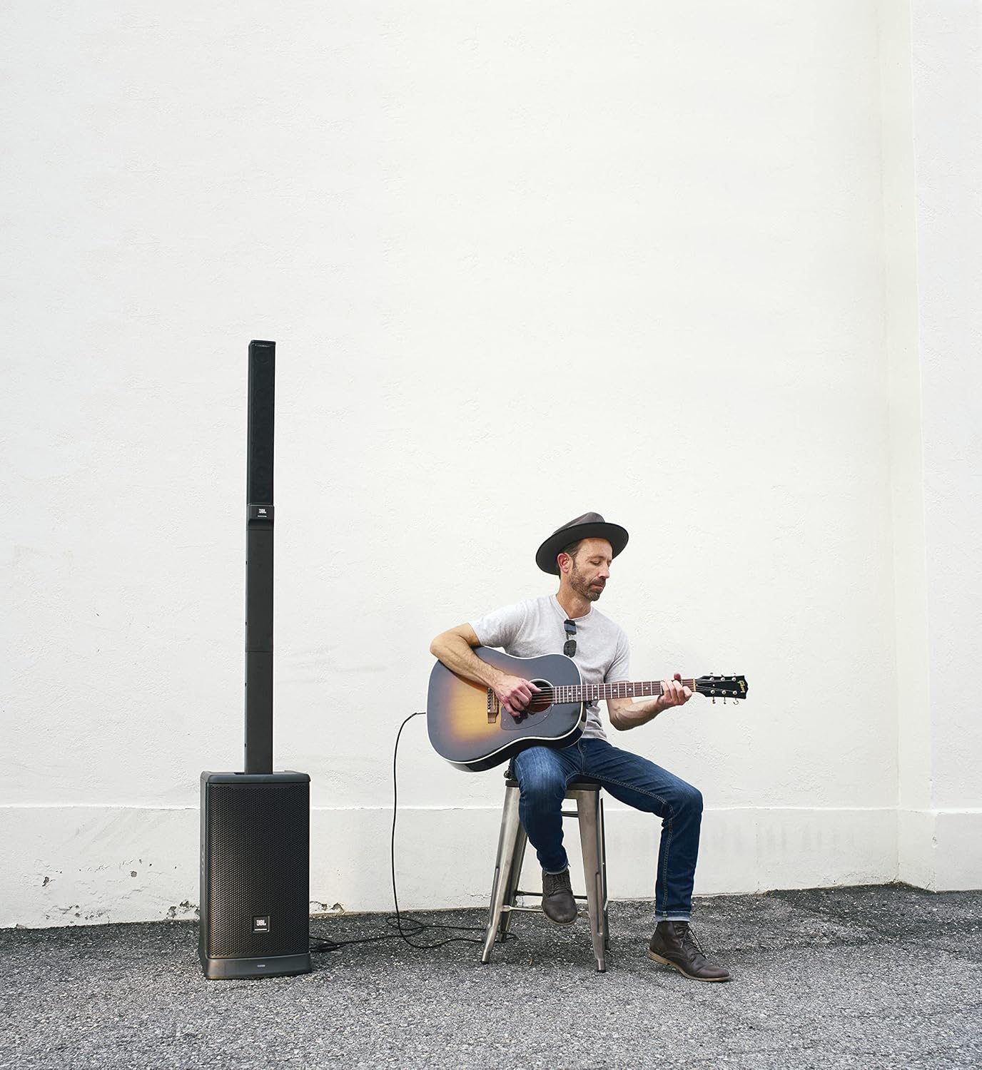 JBL Professional EON ONE Mk2 All-In-One. Rechargeable Column-Speaker Personal PA. Black