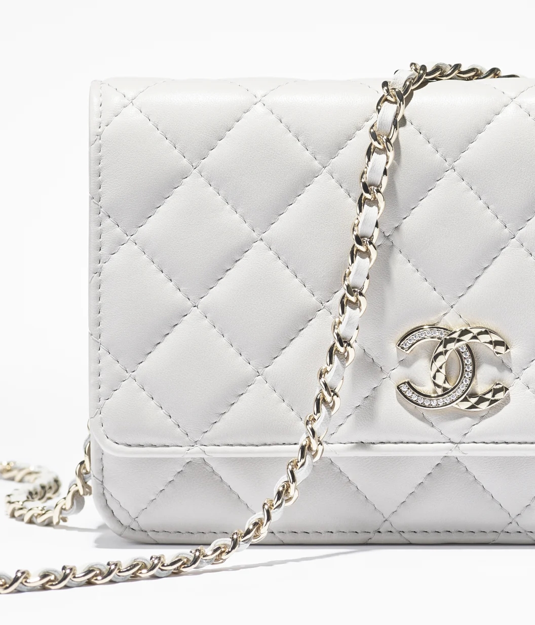 WALLET ON CHAIN Lambskin, Strass & Gold-Tone Metal Light Gray