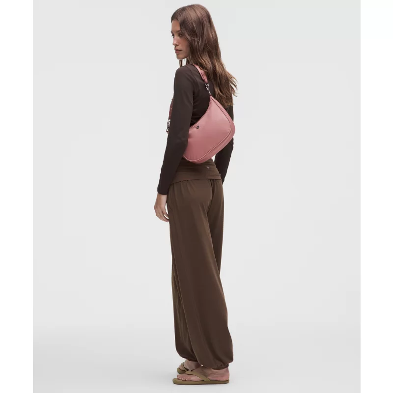 City Essentials Small Shoulder Bag 3L