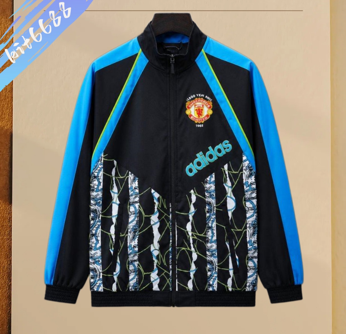 1990/1992 Manchester United  windbreaker