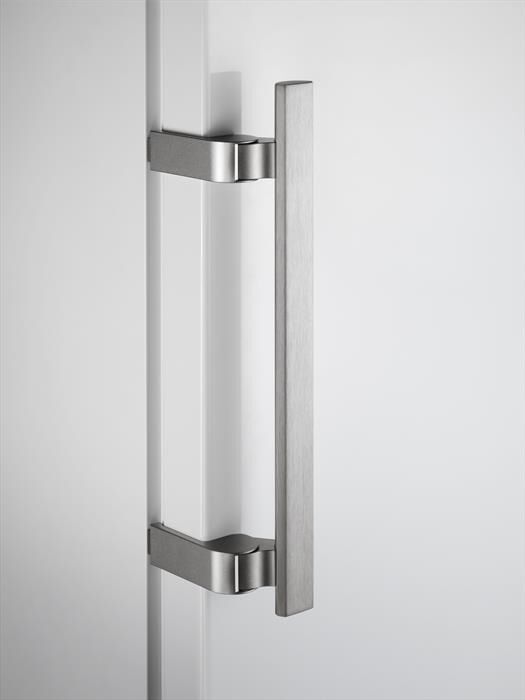 ELECTROLUX - Congelatore verticale LUT6NE28W Classe E 279 lt-Bianco