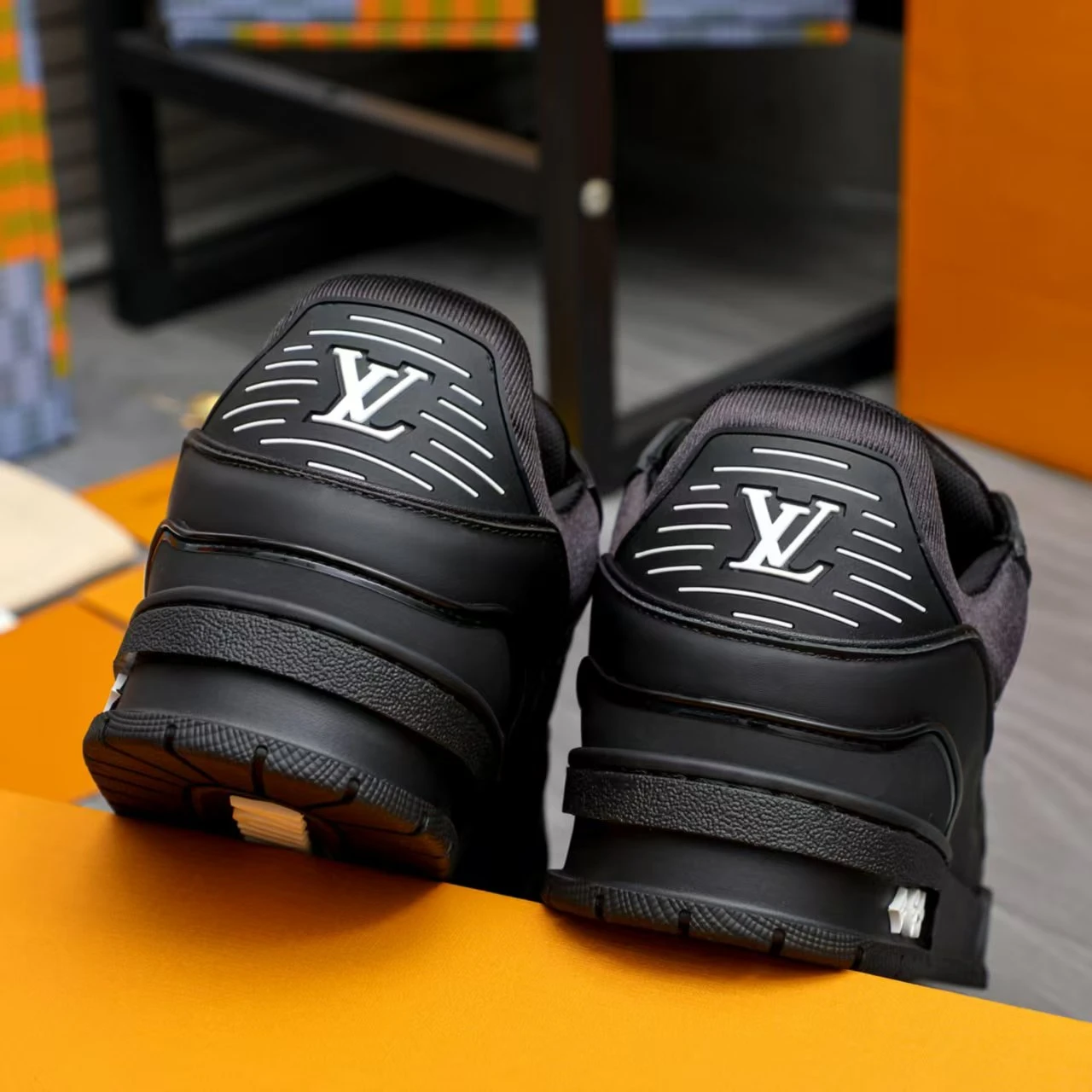 Top LV shoes, handmade genuine leather material