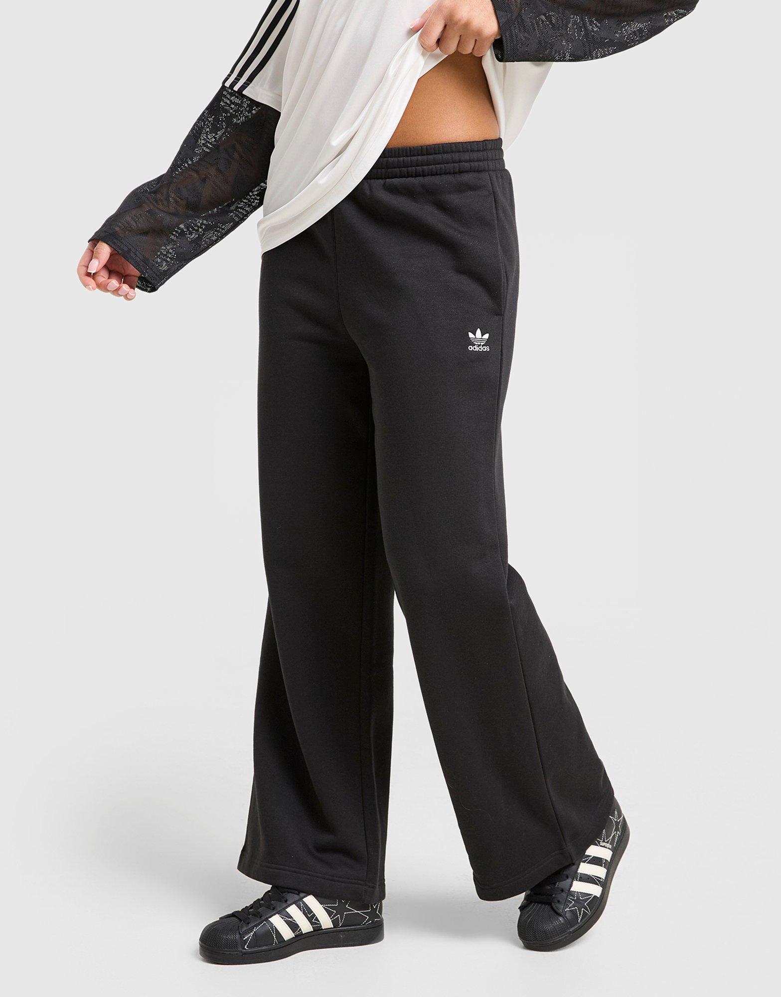 adidas ESSENTIALS Hose, weites Bein