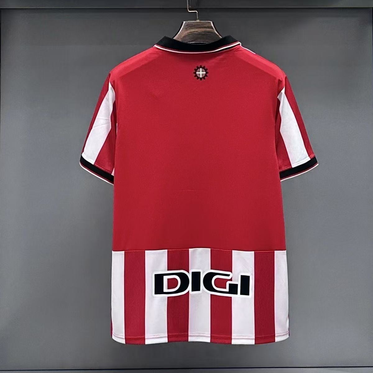 Bilbao 25 26 home field