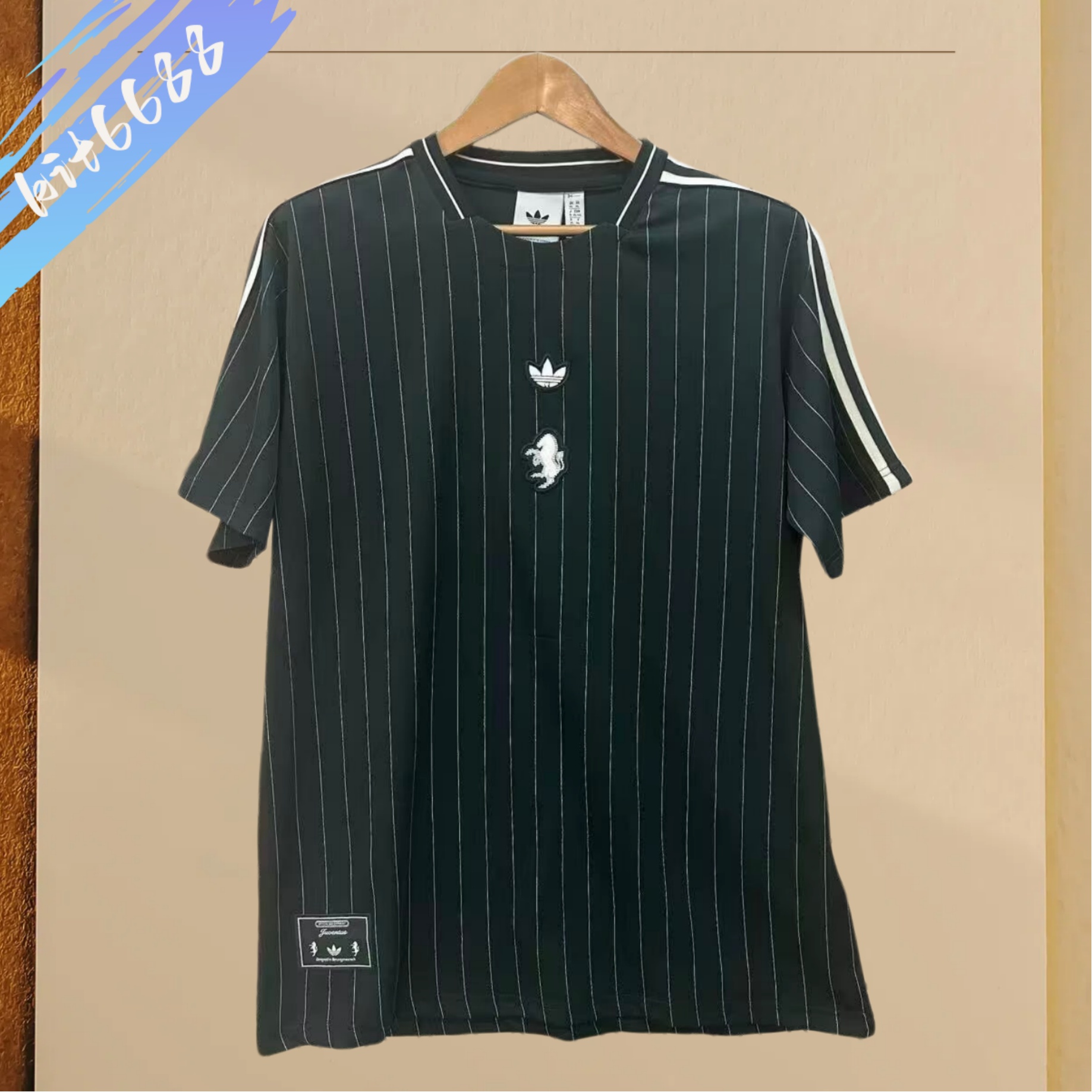 25/26 Juventus Retro edition training suit in black