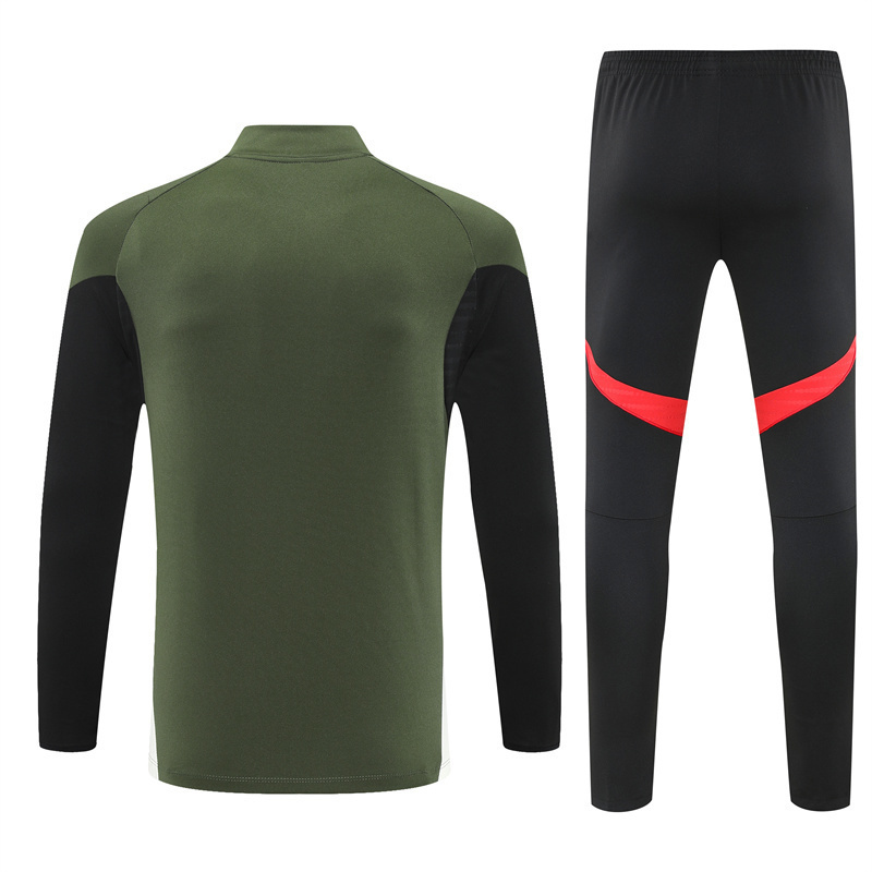 2025/2026 Bayern Munich Half Zip Suit (Adult Kids kit)