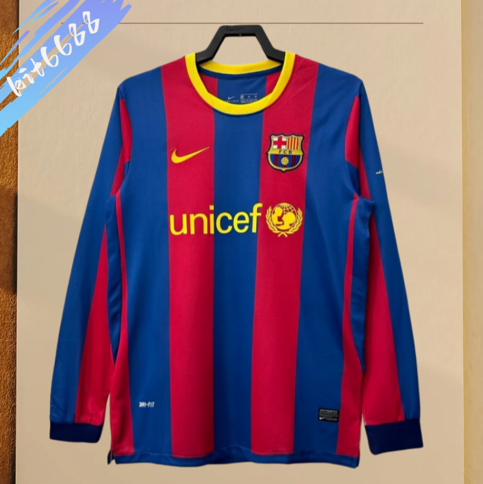 10/11 Barcelona  home long sleeves Retro Football Shirt