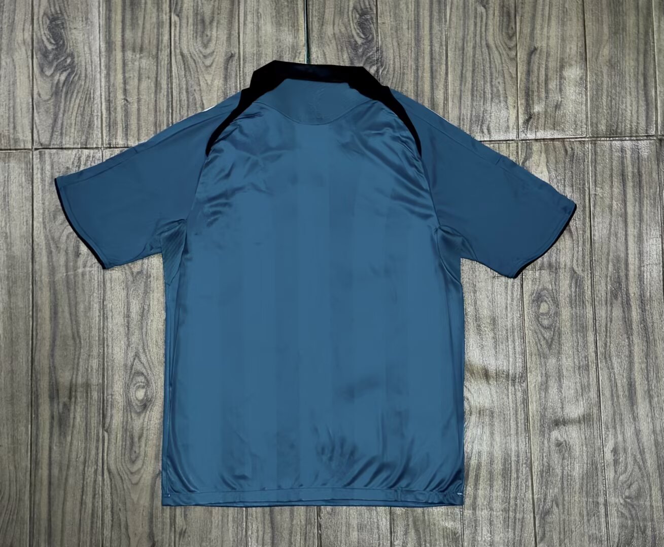 08/09 Liverpool Away Retro Football Shirt