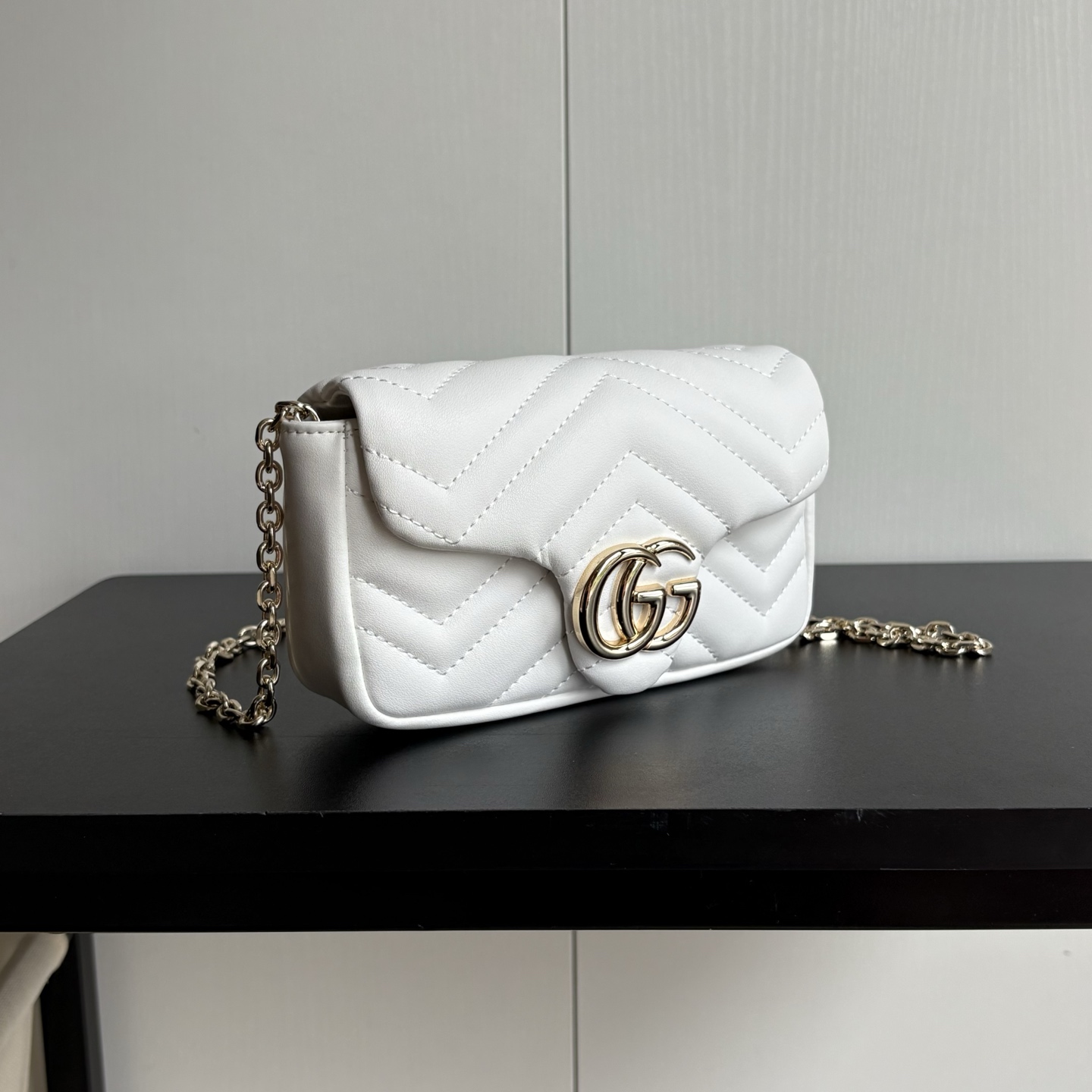Gucci releases new Marmont 2.0 series.