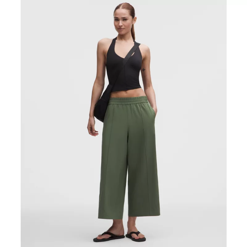 Breezily Mid-Rise Cropped Pant
