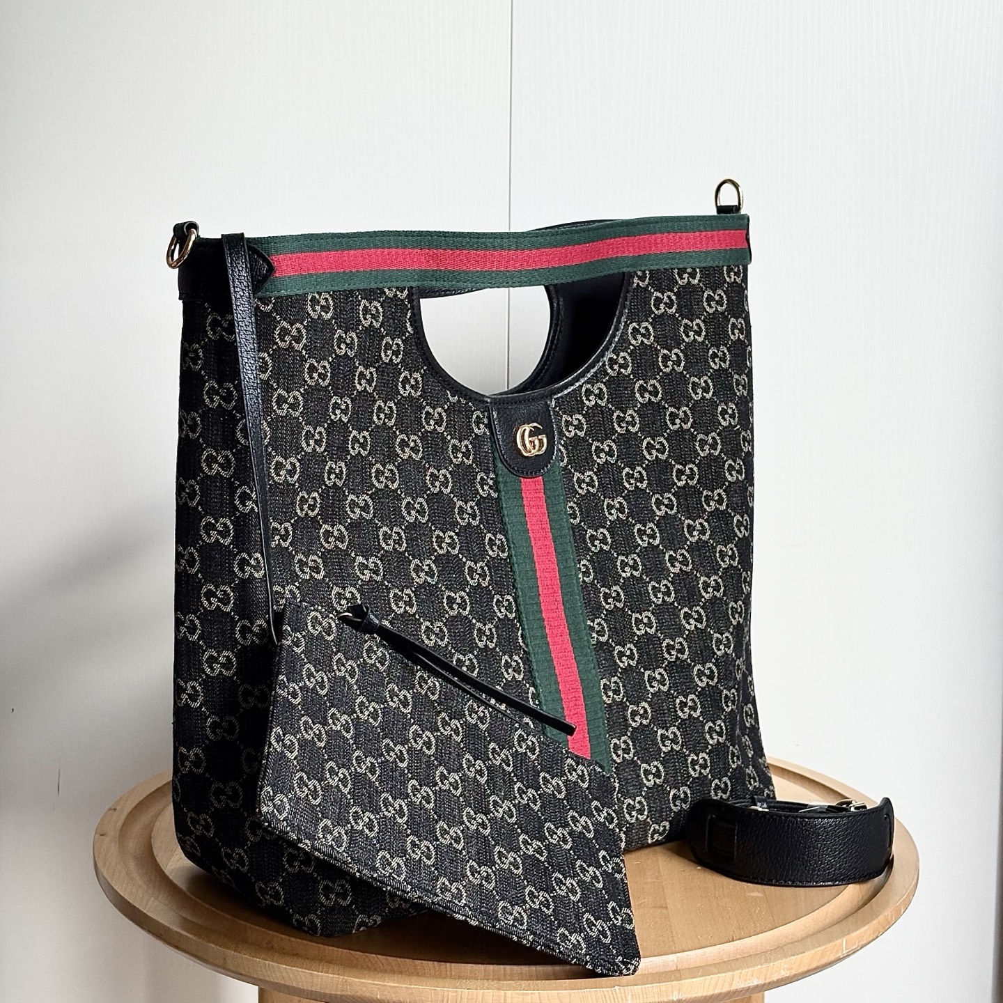 Gucci GG Supreme monogram + Web green-red-green webbing Hobo/tote style handbag