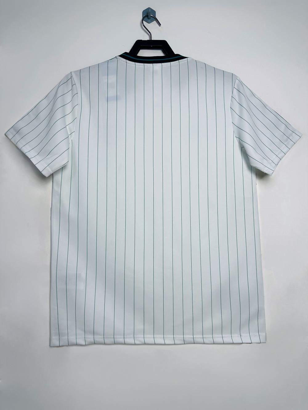 25/26 Liverpool white Football Shirt (Fans version)