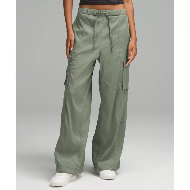 Lightweight Adjustable Mid-Rise Cargo Pant