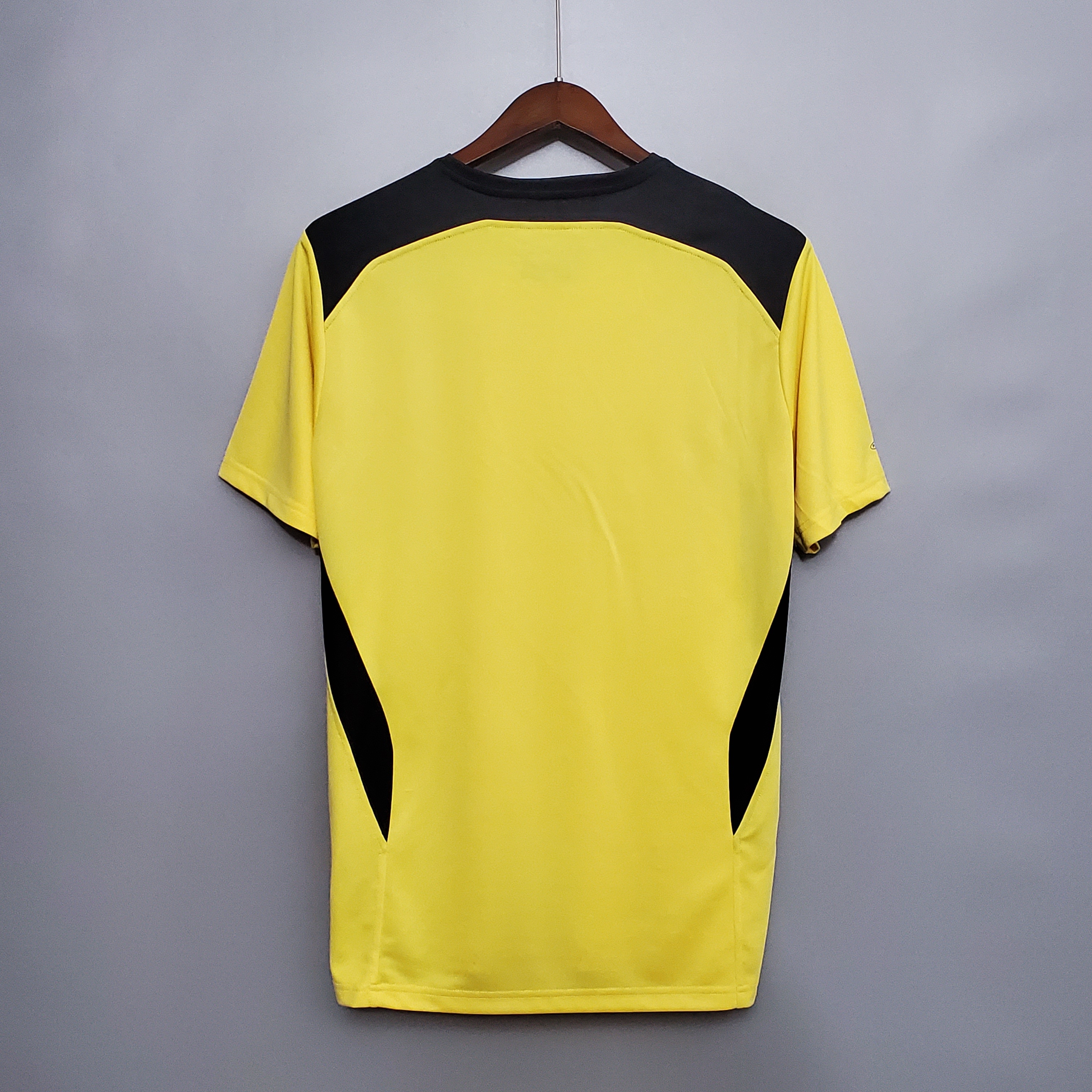 2004/2005 Liverpool Retro Away Football Shirt