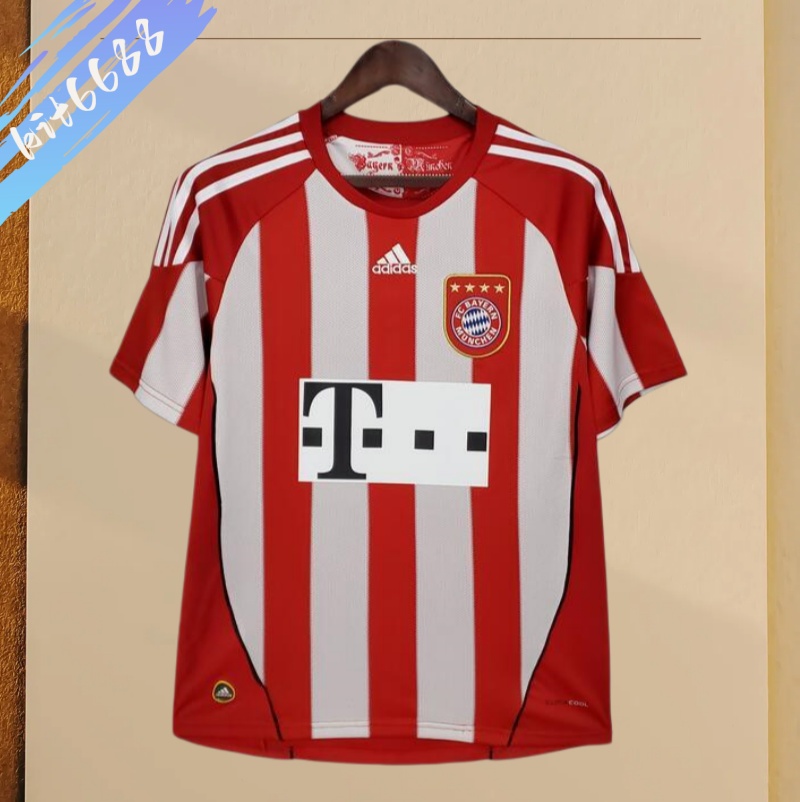 10/11 Bayern Munich Home Retro Football Shirt