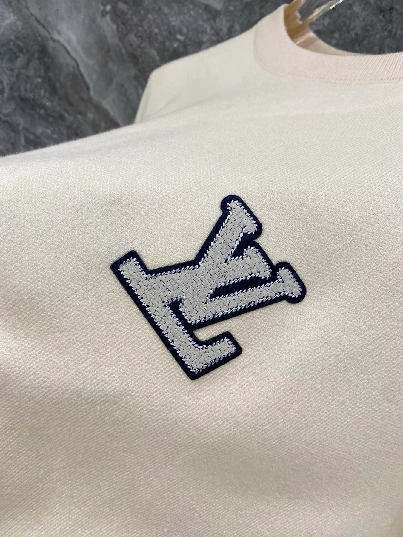 Louis Vuitton 25FW gestrickt Logo cremeweiss Sweatshirts SH764017